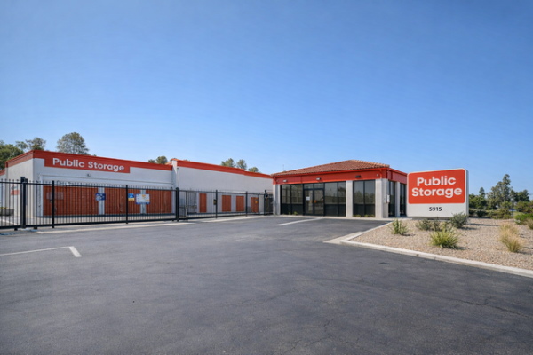 Facility photo: //images.sparefoot.com/medium/2152546a072068bcc9a.jpg