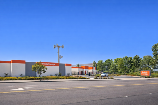 Facility photo: //images.sparefoot.com/medium/21526269f4ab6e39cad.jpg