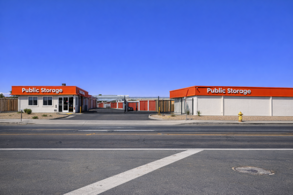 Facility photo: //images.sparefoot.com/medium/21526369f4ab81f0a9b.jpg