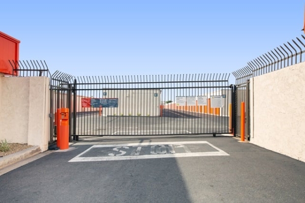 Facility photo: //images.sparefoot.com/medium/21526668838411a84a6.jpg