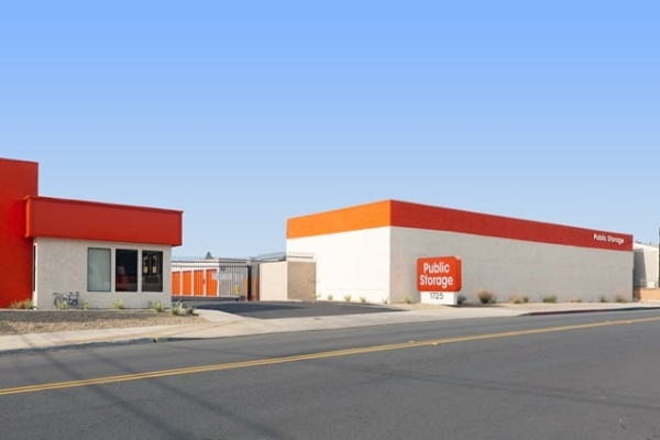 Storage Units at Public Storage - Costa Mesa - 1725 Pomona Ave - 1725 Pomona Ave