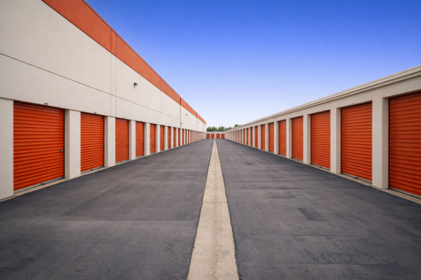 Facility photo: //images.sparefoot.com/medium/215267698b3e705f08f.jpg