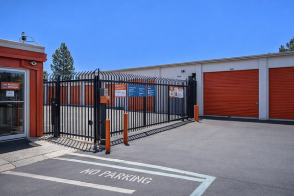 Facility photo: //images.sparefoot.com/medium/215279699b10cabd461.jpg