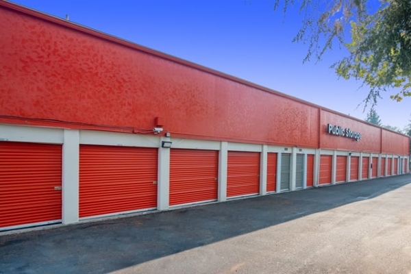 Facility photo: //images.sparefoot.com/medium/215280687e3e1f7c405.jpg