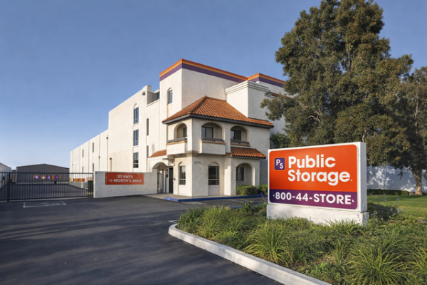 Facility photo: //images.sparefoot.com/medium/21528269f4aa3bbfc3f.jpg