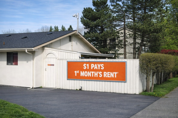 Facility photo: //images.sparefoot.com/medium/2152876991d5d09ebbe.jpg