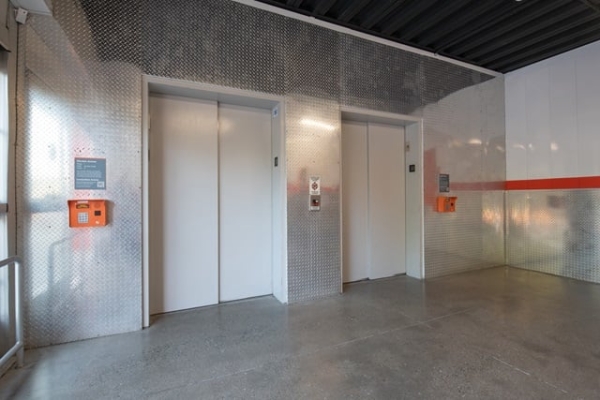 Facility photo: //images.sparefoot.com/medium/215288688e10796c256.jpg