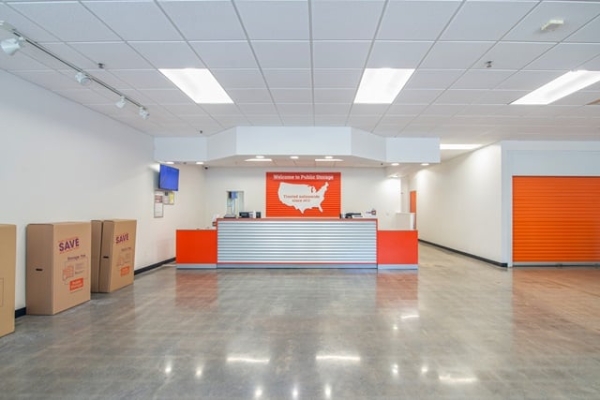 Facility photo: //images.sparefoot.com/medium/215292692b03be615e6.jpg