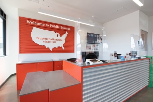 Facility photo: //images.sparefoot.com/medium/2152966939815517786.jpg