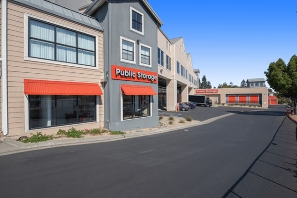 Storage Units at Public Storage - Walnut Creek - 2500 N Main Street - 2500 N Main Street