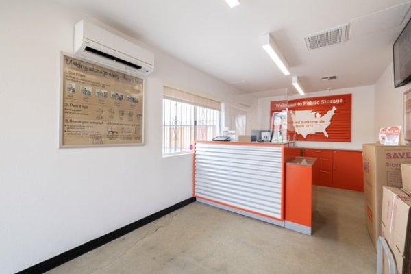 Facility photo: //images.sparefoot.com/medium/21531669611076870f3.jpg