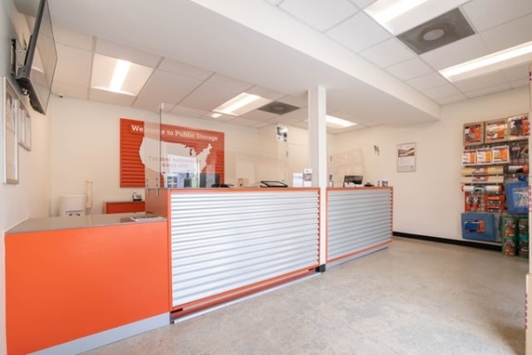 Facility photo: //images.sparefoot.com/medium/21531969076b0d21f51.jpg