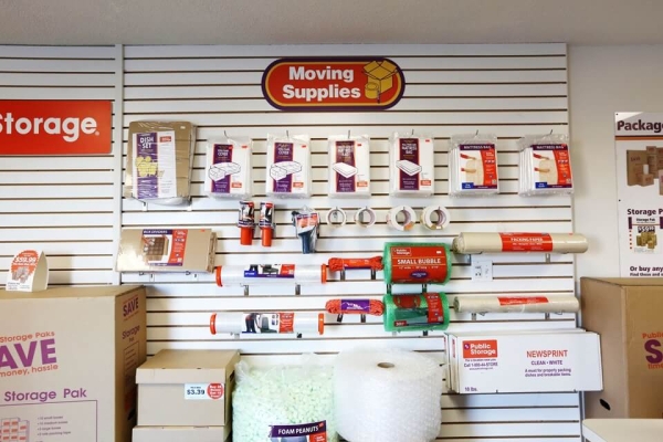 Facility photo: //images.sparefoot.com/medium/21532969889d246ff8a.jpg