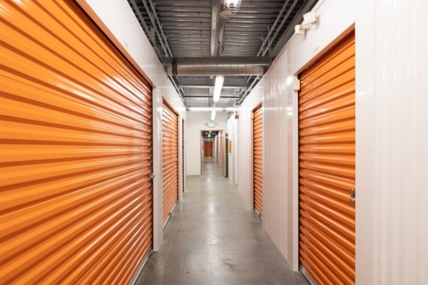 Facility photo: //images.sparefoot.com/medium/2153326878f7cbcd517.jpg