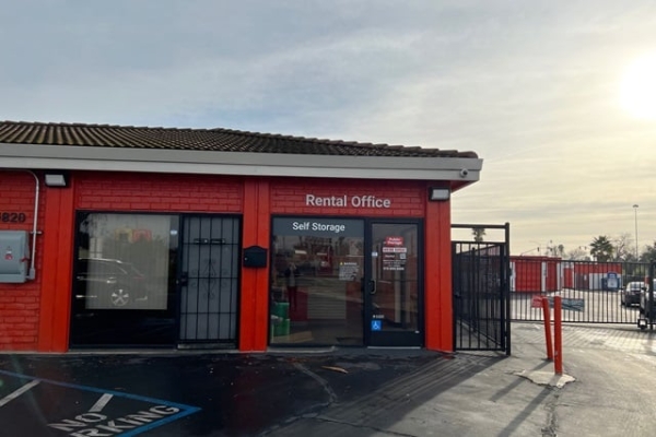 Storage Units at Public Storage - Sacramento - 1820 Frienza Ave - 1820 Frienza Ave