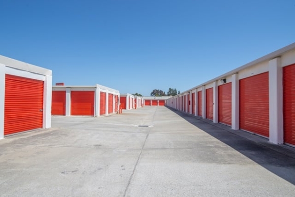 Facility photo: //images.sparefoot.com/medium/215343697235d6515d9.jpg