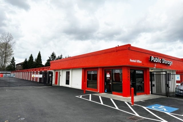Facility photo: //images.sparefoot.com/medium/21535268d9368c868a0.jpg