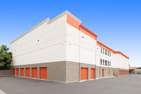 Facility photo: //images.sparefoot.com/medium/2153556884d4ffd916c.jpg