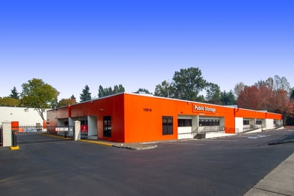 Facility photo: //images.sparefoot.com/medium/215376688384727f947.jpg