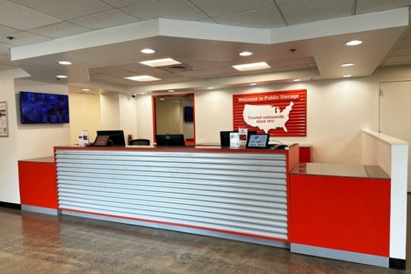 Facility photo: //images.sparefoot.com/medium/2153776908b9f0b6aba.jpg