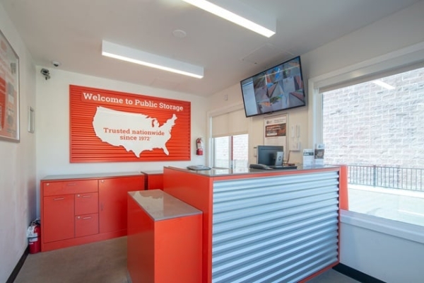 Facility photo: //images.sparefoot.com/medium/2153786877a77c0aa85.jpg