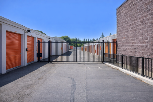 Storage Units at Public Storage - Milwaukie - 13325 SE McLoughlin Blvd - 13325 SE McLoughlin Blvd