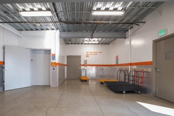 Facility photo: //images.sparefoot.com/medium/2153806a07207430e7c.jpg