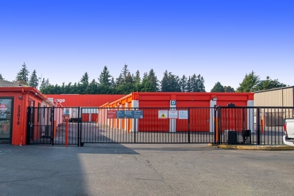 Facility photo: //images.sparefoot.com/medium/2153826878f7e85e5a2.jpg