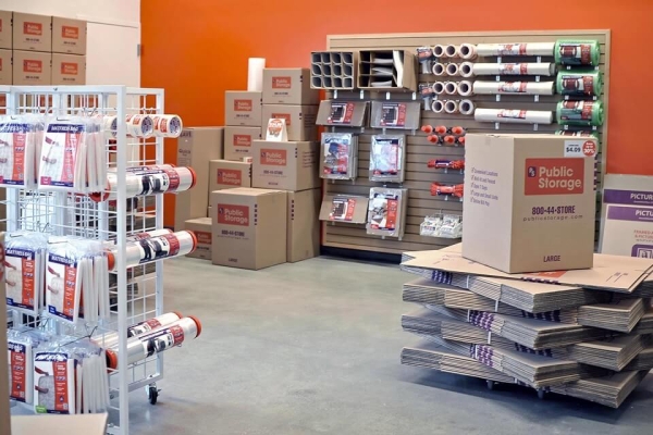 Facility photo: //images.sparefoot.com/medium/215388688231e8a6543.jpg