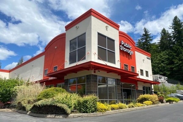 Facility photo: //images.sparefoot.com/medium/215397693835241e320.jpg