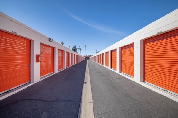 Facility photo: //images.sparefoot.com/medium/21539869f5fc72d3f22.jpg
