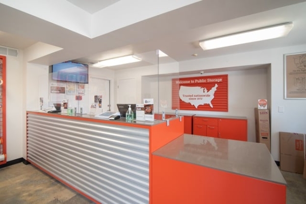 Facility photo: //images.sparefoot.com/medium/21540369455f1a2a7b0.jpg