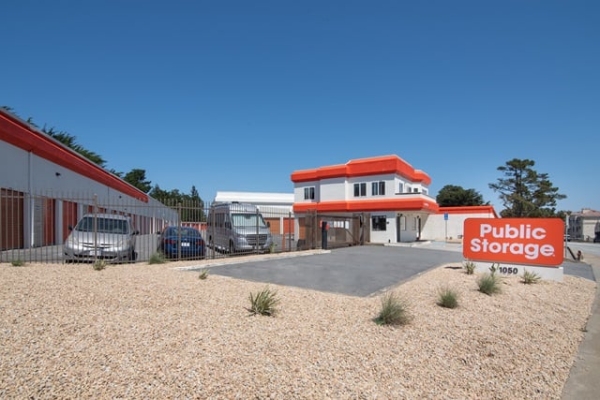 Facility photo: //images.sparefoot.com/medium/21540369e3885e2ddc7.jpg