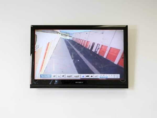 Facility photo: //images.sparefoot.com/medium/2154126963b3f30191e.jpg