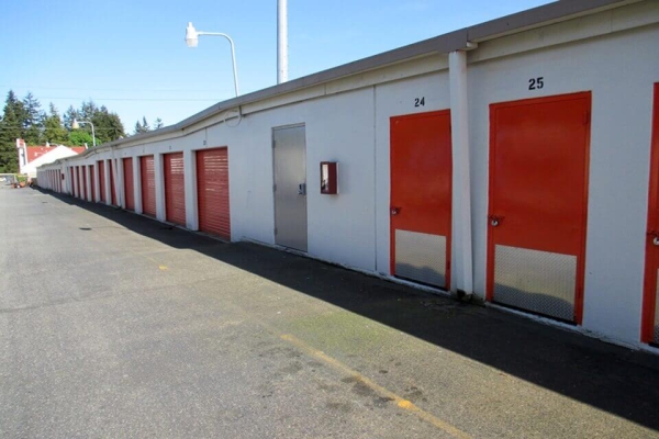 Storage Units at Public Storage - Lynnwood - 18926 Highway 99 - 18926 Highway 99