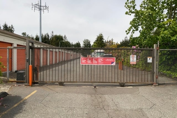 Facility photo: //images.sparefoot.com/medium/21541969f5fc0bbdbcf.jpg