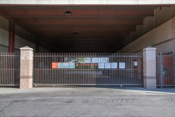 Storage Units at Public Storage - Burbank - 2240 N Hollywood Way - 2240 N Hollywood Way