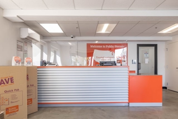 Facility photo: //images.sparefoot.com/medium/2154326890b4562207d.jpg