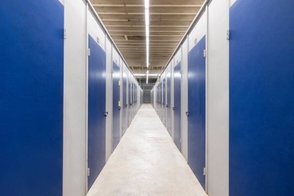 Storage Units at Public Storage - Los Angeles - 3611 W Washington Blvd - 3611 W Washington Blvd