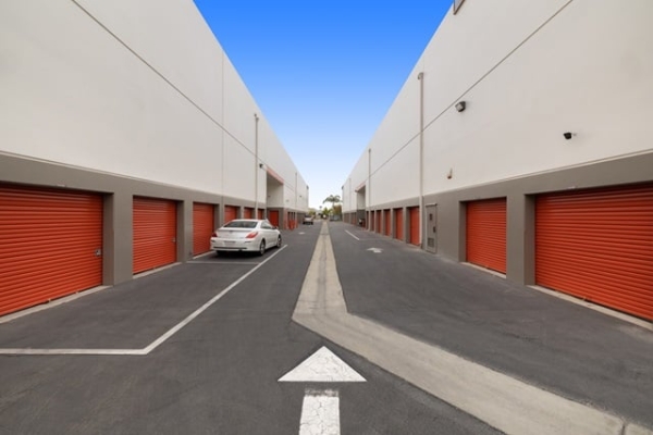 Facility photo: //images.sparefoot.com/medium/21543768c812db46f37.jpg