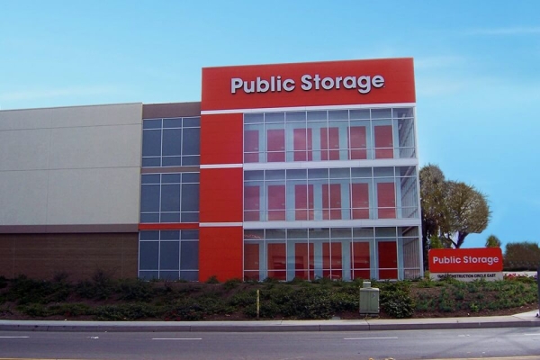 Facility photo: //images.sparefoot.com/medium/21543968a32c086a186.jpg