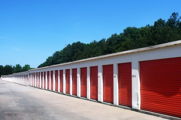 Facility photo: //images.sparefoot.com/medium/215553688380bde8a79.jpg