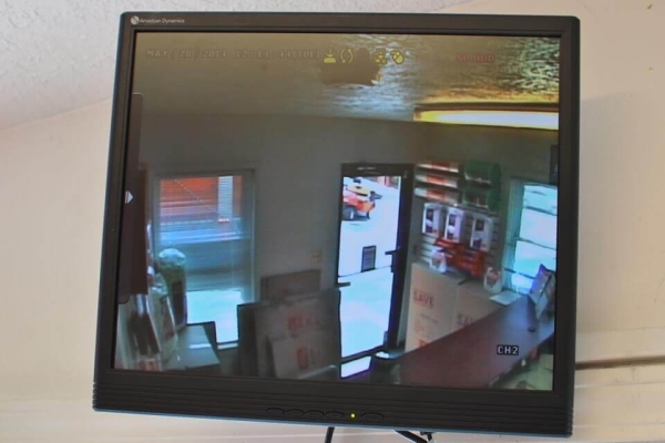 Facility photo: //images.sparefoot.com/medium/2155576989e920e8963.jpg