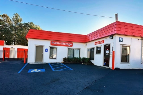 Storage Units at Public Storage - Smyrna - 1700 Roswell Street SE - 1700 Roswell Street SE