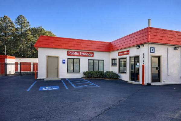 Facility photo: //images.sparefoot.com/medium/2155666991d1cfebb3b.jpg