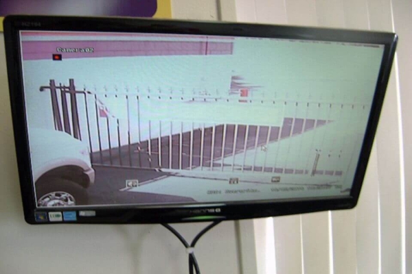 Facility photo: //images.sparefoot.com/medium/215569692ef18caaf91.jpg