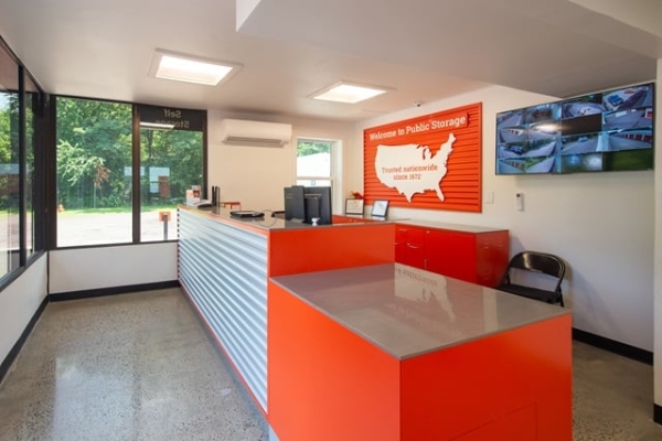 Facility photo: //images.sparefoot.com/medium/21557769f89988820b9.jpg