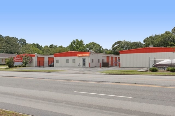 Storage Units at Public Storage - Charleston - 5715 Dorchester Road - 5715 Dorchester Road