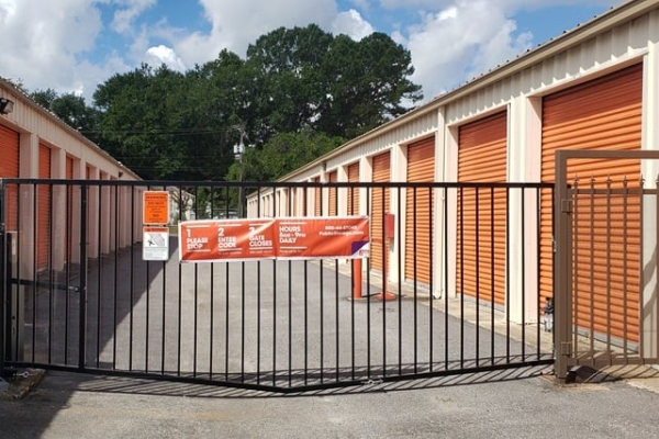 Storage Units at Public Storage - Charleston - 5715 Dorchester Road - 5715 Dorchester Road
