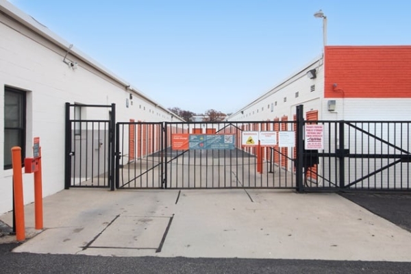 Storage Units at Public Storage - Virginia Beach - 5728 Southern Blvd - 5728 Southern Blvd